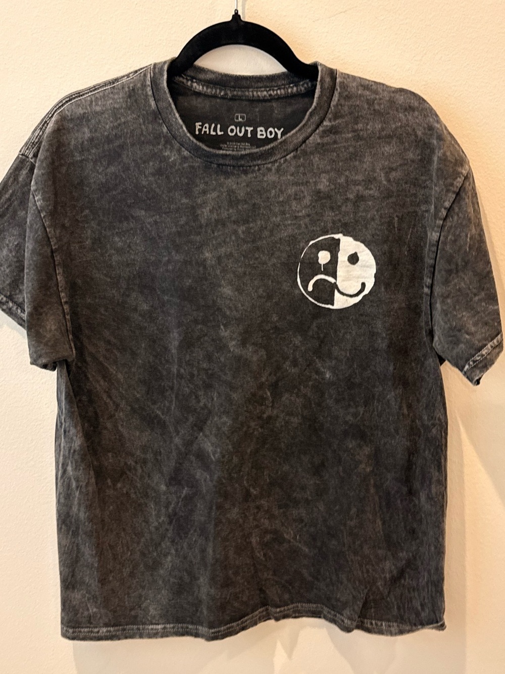 Men's Fall Out Boy Gray Short Sleeve Tee size Large